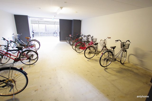 レジュールアッシュプレミアムツイン2　仲介手数料無料の駐車場