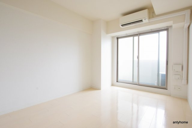 レジュールアッシュプレミアムツイン2　仲介手数料無料の居間・リビング