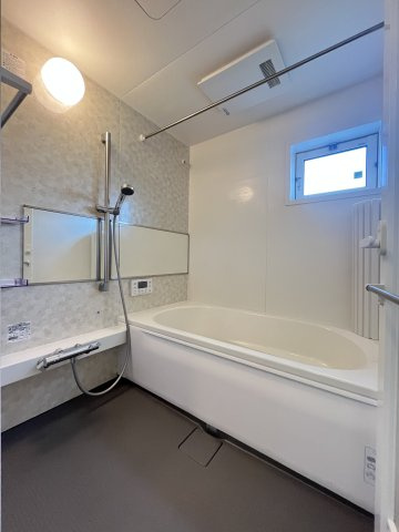 ville nouvelle（ヴィルヌーベル）Ⅱの浴室