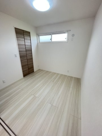 ville nouvelle（ヴィルヌーベル）Ⅱの洋室