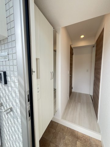 ville nouvelle（ヴィルヌーベル）Ⅱの玄関