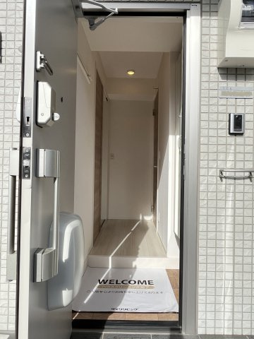 ville nouvelle（ヴィルヌーベル）Ⅱの玄関