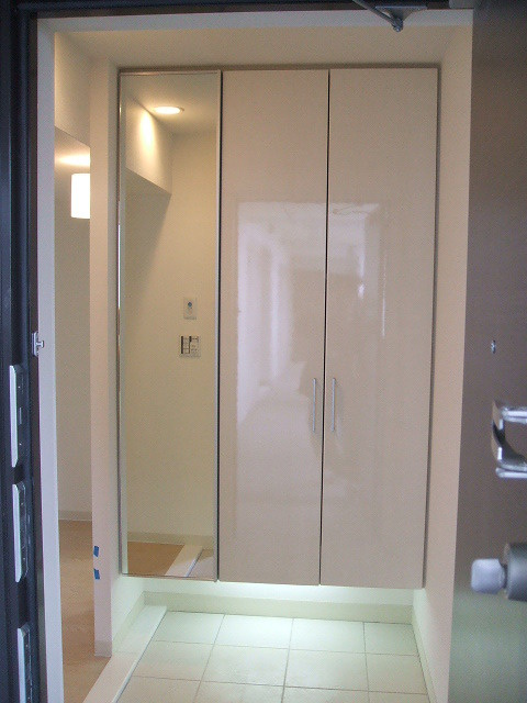 エスティメゾン神戸三宮の玄関