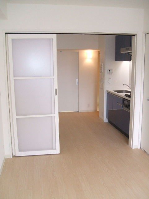 エスティメゾン神戸三宮の洋室