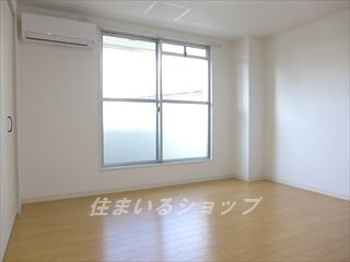 ＧＫビルの居間・リビング|エアコン付き