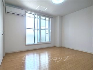 ＧＫビルの居間・リビング|エアコン付き