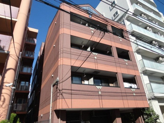 【外観】 | 駅までは平坦な道のりで、毎日の通勤やお買い物にも便利な立地。