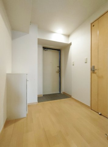 オータムアベニューの玄関