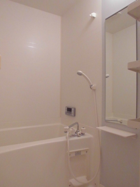 グレイシャス上田の浴室