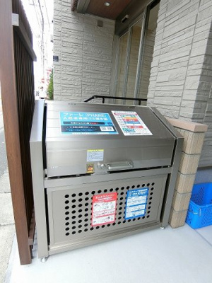 【その他共用部分】 | PHARE/ファーレ | 敷地内ごみ置き場でごみ出しもらくらく～♪忙しい社会人さんや学生さんにもうってつけ！