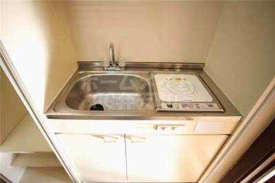 【キッチン】 | サンライズ千代崎 | コンパクトなキッチンで掃除もラクラク