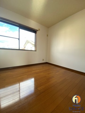 コンフレールの内装|内装は落ち着いています