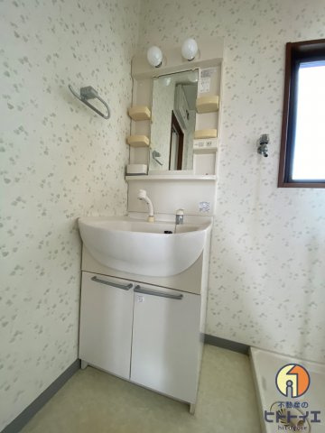 コンフレールの独立洗面台|独立洗面台あり、毎朝おしゃれに忙しい女性の方におすすめです