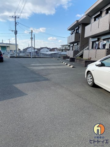 コンフレールの駐車場|カースペースがあります