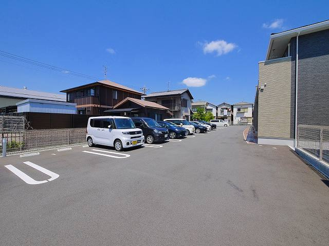 ハレ・コアの駐車場|駐車場に車を止められます