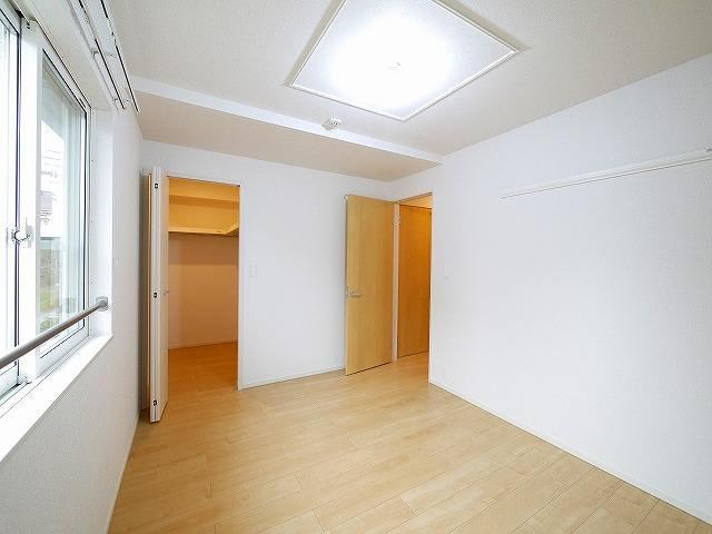 リバーサイド　インフィニティⅠの内装|ゆったりした洋室です