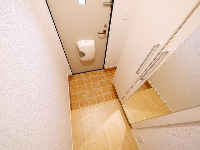 リバーサイド　インフィニティⅠの玄関|きれいな玄関です