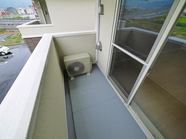 リバーサイド　インフィニティⅠのバルコニー|お洗濯にも便利なバルコニー付き