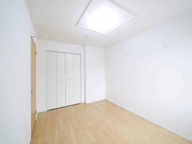 リバーサイド　インフィニティⅠの洋室|落ち着いた色調の洋室です