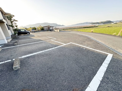 【駐車場】 | グリーンゲイブルズⅡ