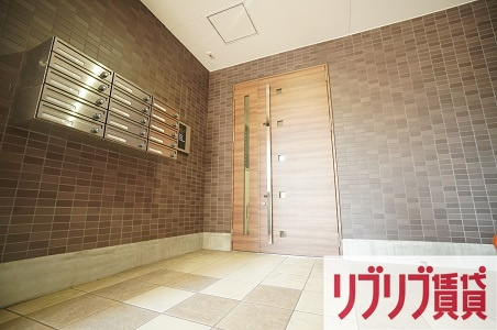 ルラーシュ南町のエントランス