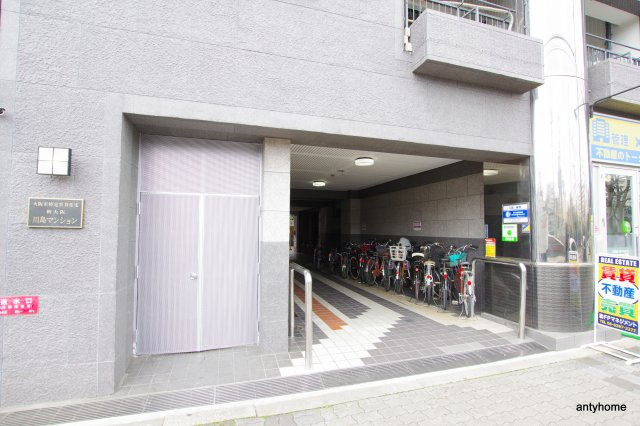 新大阪川島マンション　仲介手数料無料のエントランス
