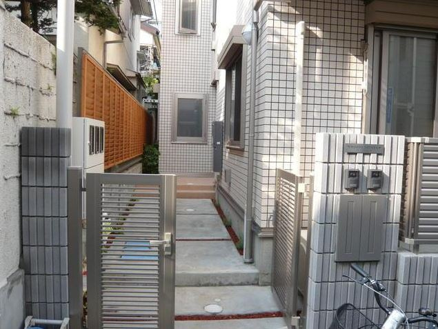 ウッズ四谷のエントランス|ウッズ四谷