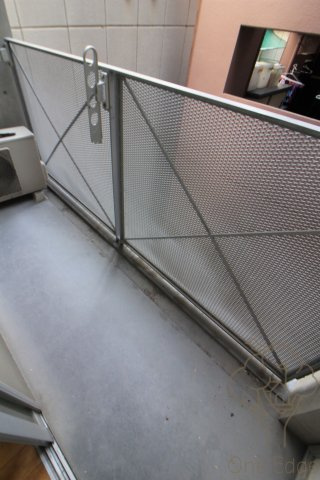 RAFFINEazmaのバルコニー