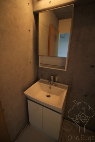 RAFFINEazmaの独立洗面台