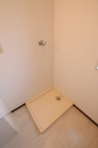 【設備】 | コンフォール東山 | 室内洗濯機置場