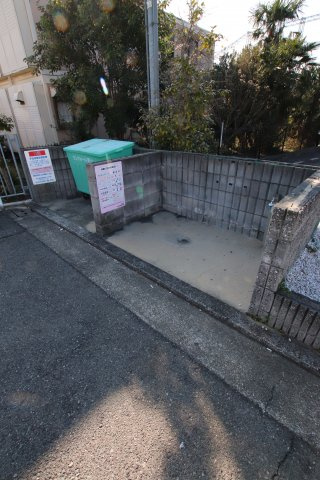【その他共用部分】 | コンフォール東山 | 敷地内ゴミ捨場