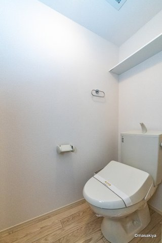 グランディールやまとのトイレ|トイレ　ウォシュレット付き。