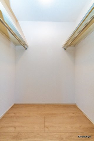 グランディールやまとの収納|ウォークインクローゼット