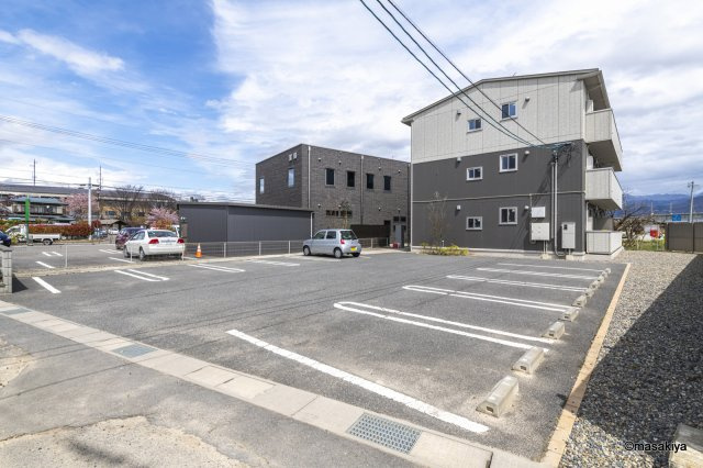 グランディールやまとの駐車場|駐車場