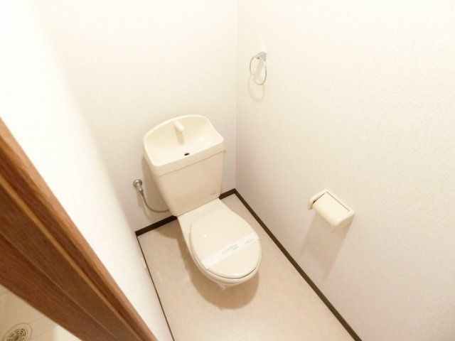 カンターレ鶯谷Ⅱ番館のトイレ