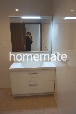 熊本市中央区新大江１丁目のアパートの独立洗面台|使いやすい独立洗面台です