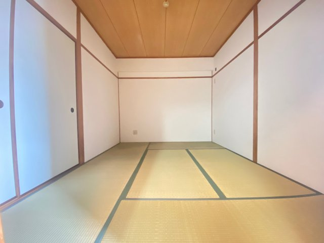 エスポアール岩根の寝室