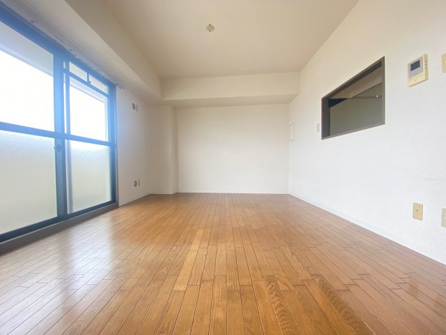 エスポアール岩根の居間・リビング