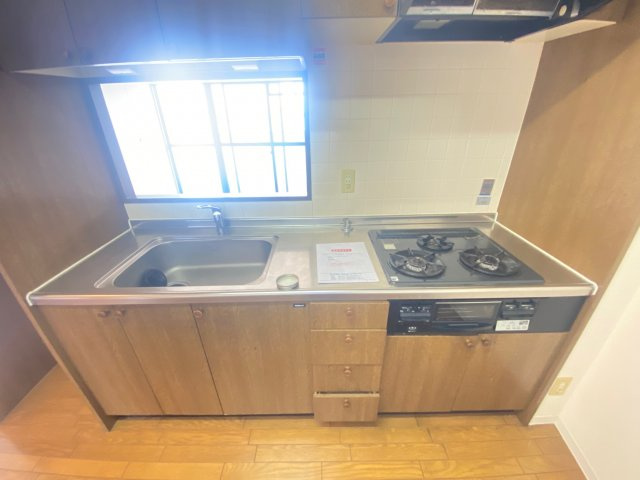 エスポアール岩根のキッチン