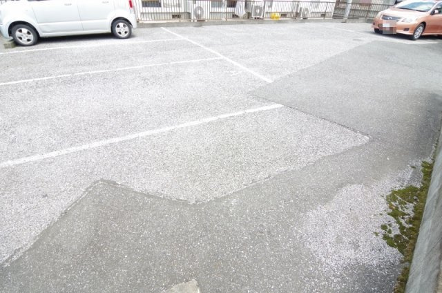 シャルマン越谷Ａの駐車場|※現在空きはありません。