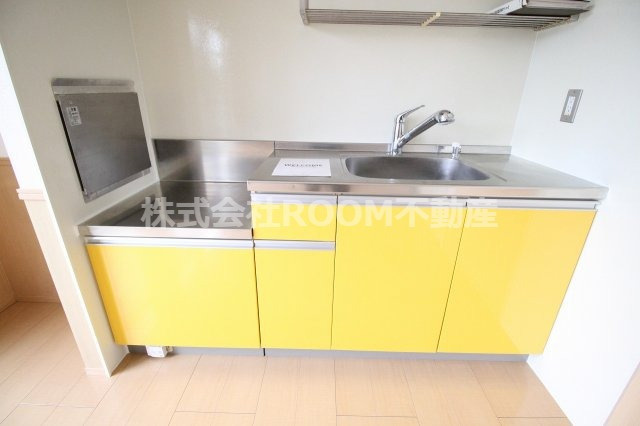 ヴィラ・モナリエールC棟のキッチン|キッチンでお料理をお楽しみください