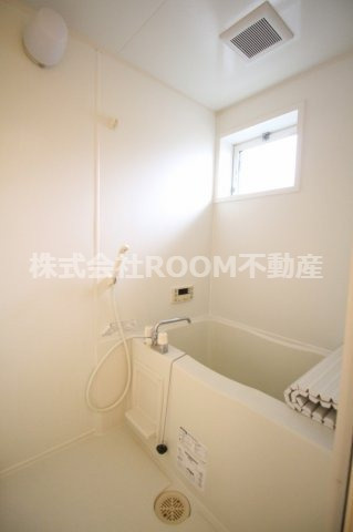 ヴィラ・モナリエールC棟の浴室|きれいなお風呂です