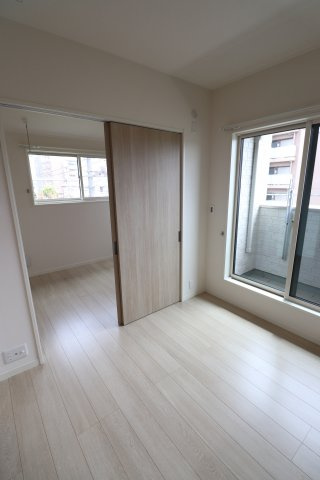 コンソラータの居間・リビング