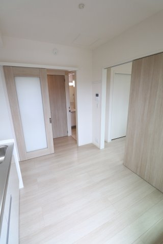 コンソラータの居間・リビング