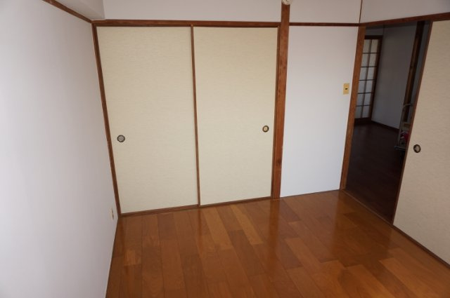 【洋室】 | 八尋ビル | 八尋ビルの洋室