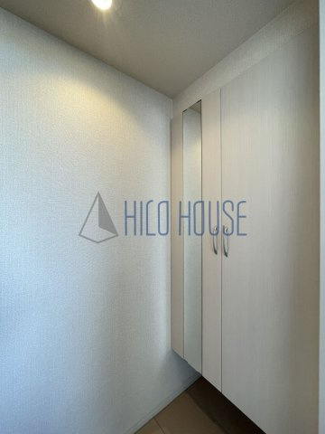 D-roomあずま町Aの玄関