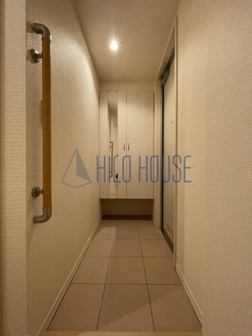 D-roomあずま町Aの玄関