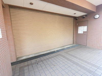 【駐車場】 | エクラン梅屋敷 | 駐車場です。