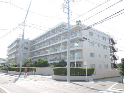 【外観】 | パークサイド保土ヶ谷 | JR横須賀線「保土ヶ谷」駅バス９分「花見台西」停歩１分
総戸数５４戸、昭和５２年１０月築、敷地内駐車場確保済なので車をお持ちの方におすすめです♪
