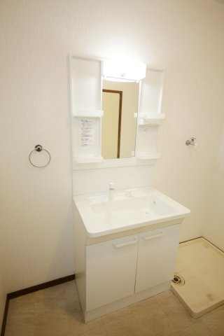 サンシャイン大堀の独立洗面台